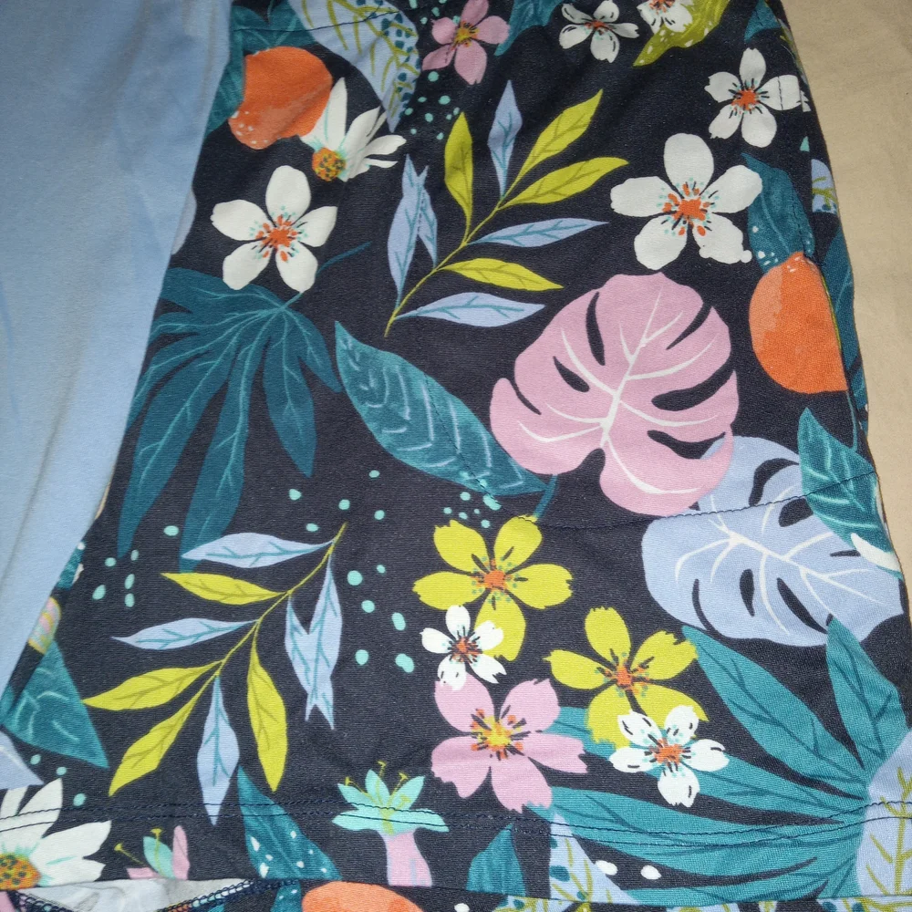 Cuddl Duds Light Blue Pajama Set with Floral Print Shorts. NWOT